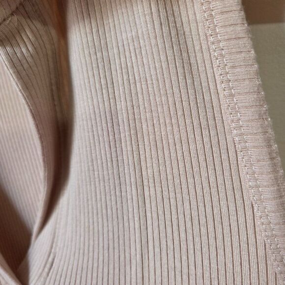 EUC ALMOST FAMOUS TAN / CREAM RIBBED SLEEVES COLLARED V NECK BODYSIUT SZ M - Picture 8 of 12